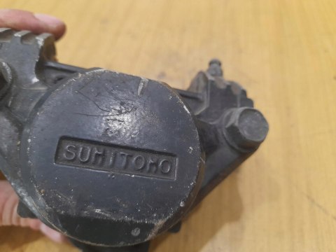 YAMAHA XJ 900 ZACISK HAMULCOWY PRZÓD PRZEDNI