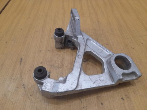 YAMAHA YZF R6 RJ03 JARZMO MOCOWANIE ZACISKU TYŁ YAMAHA YZF R6 RJ03 JARZMO MOCOWANIE ZACISKU TYŁ