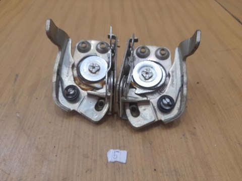 FIAT 125P ZAMEK DRZWI TYŁ LEWY PRAWY ORYGINAŁ KPL FIAT 125P ZAMEK DRZWI TYŁ LEWY PRAWY ORYGINAŁ KPL