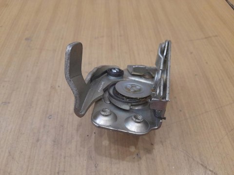 FIAT 125P ZAMEK DRZWI TYŁ LEWY PRAWY ORYGINAŁ KPL FIAT 125P ZAMEK DRZWI TYŁ LEWY PRAWY ORYGINAŁ KPL