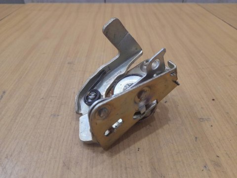 FIAT 125P ZAMEK DRZWI TYŁ LEWY PRAWY ORYGINAŁ KPL FIAT 125P ZAMEK DRZWI TYŁ LEWY PRAWY ORYGINAŁ KPL