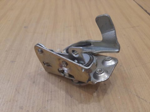 FIAT 125P ZAMEK DRZWI TYŁ LEWY PRAWY ORYGINAŁ KPL FIAT 125P ZAMEK DRZWI TYŁ LEWY PRAWY ORYGINAŁ KPL