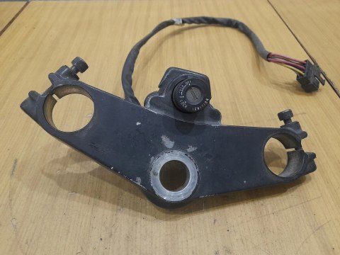 HONDA CBR 600 F1 PÓŁKA GÓRNA ZAWIESZENIA HONDA CBR 600 F1 PÓŁKA GÓRNA ZAWIESZENIA