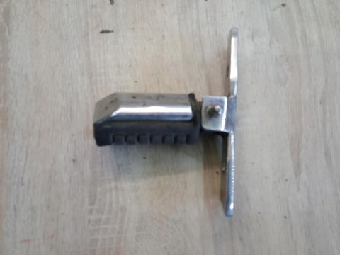 HONDA VF 500 SET PODNÓŻEK MOCOWANIE HONDA VF 500 SET PODNÓŻEK MOCOWANIE