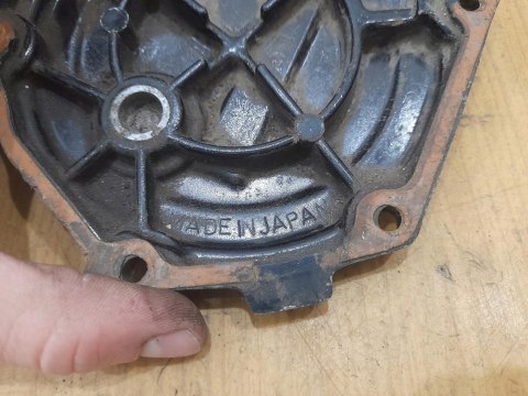 KAWASAKI GPZ 900 POKRYWA DEKIEL KAPA OBUDOWA KAWASAKI GPZ 900 POKRYWA DEKIEL KAPA OBUDOWA