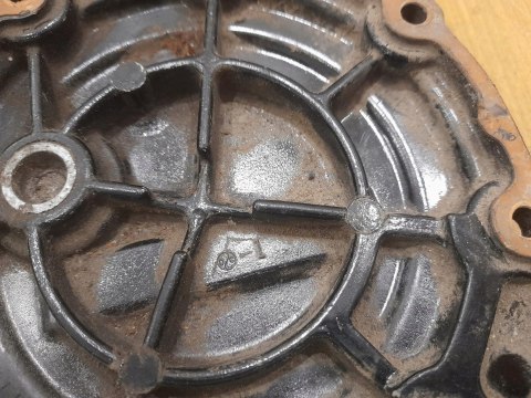 KAWASAKI GPZ 900 POKRYWA DEKIEL KAPA OBUDOWA KAWASAKI GPZ 900 POKRYWA DEKIEL KAPA OBUDOWA