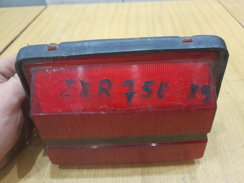 KAWASAKI ZXR 750 LAMPA TYŁ TYLNA KAWASAKI ZXR 750 LAMPA TYŁ TYLNA