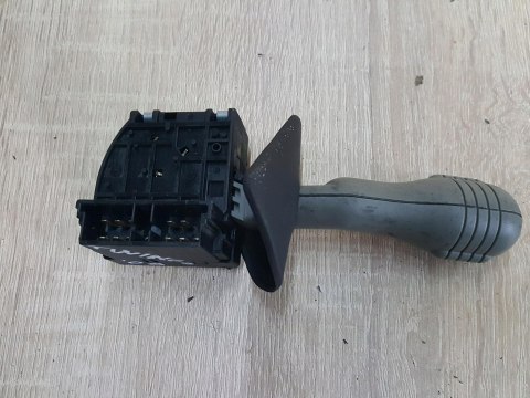 RENAULT TWINGO I PRZEŁĄCZNIK WYCIERACZEK RENAULT TWINGO I PRZEŁĄCZNIK WYCIERACZEK