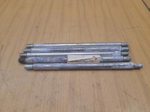 ROMET OGAR OŚ OŚKA ŚRUBA WAHACZA