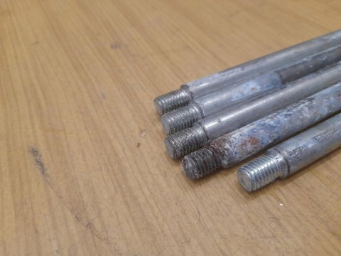 ROMET OGAR OŚ OŚKA ŚRUBA WAHACZA