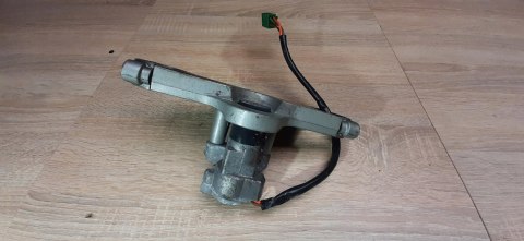 SUZUKI GSXF GSX-F 600 PÓŁKA GÓRNA ZAWIESZENIA