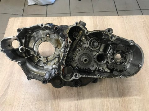YAMAHA YFM 225 MOTO 4 KARTER OBUDOWA SILNIKA BLOK YAMAHA YFM 225 MOTO 4 KARTER OBUDOWA SILNIKA BLOK