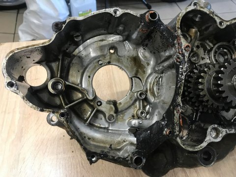 YAMAHA YFM 225 MOTO 4 KARTER OBUDOWA SILNIKA BLOK YAMAHA YFM 225 MOTO 4 KARTER OBUDOWA SILNIKA BLOK