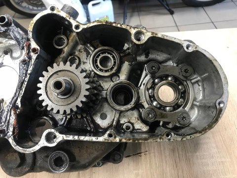 YAMAHA YFM 225 MOTO 4 KARTER OBUDOWA SILNIKA BLOK YAMAHA YFM 225 MOTO 4 KARTER OBUDOWA SILNIKA BLOK