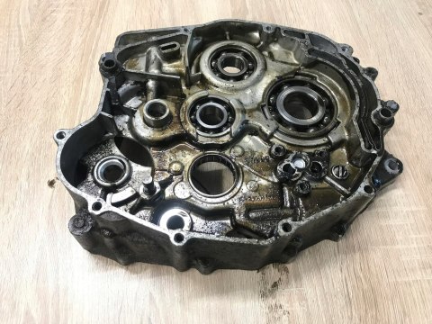 YAMAHA YFM 225 MOTO 4 KARTER OBUDOWA SILNIKA BLOK YAMAHA YFM 225 MOTO 4 KARTER OBUDOWA SILNIKA BLOK