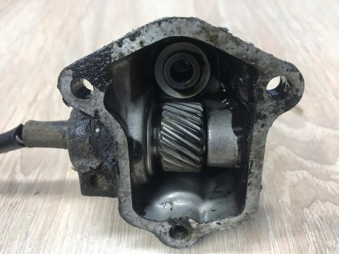 YAMAHA YFM 225 MOTO 4 ŚLIMAK NAPĘD LINKA LICZNIKA YAMAHA YFM 225 MOTO 4 ŚLIMAK NAPĘD LINKA LICZNIKA