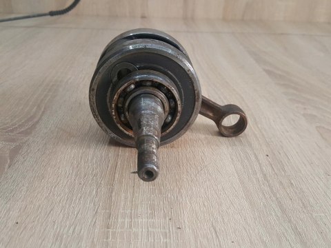 YAMAHA YZ 125 WAŁ KORBOWY KORBOWÓD ORYGINAŁ