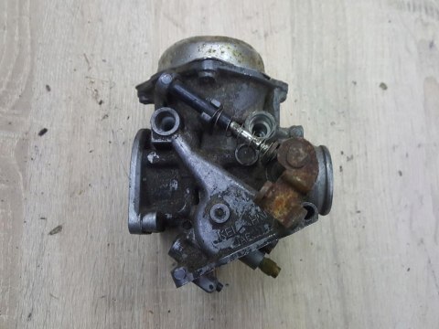 HONDA VF 700 MAGNA 82-88 GAŹNIK DAWCA HONDA VF 700 MAGNA 82-88 GAŹNIK DAWCA