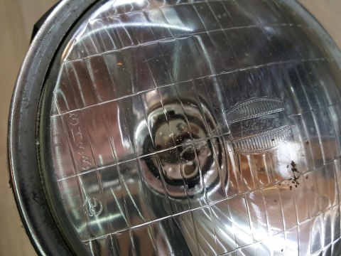 KAWASAKI KE 125 LAPA REFLEKTOR PRZÓD KAWASAKI KE 125 LAPA REFLEKTOR PRZÓD