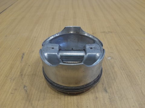 KYMCO KXR MXU 250 CYLINDER TŁOK KPL KYMCO KXR MXU 250 CYLINDER TŁOK KPL
