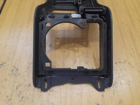 W245 KLASA B 2.0 CDI KONSOLA RAMKA OBUDOWA OSŁONA