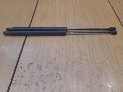 W245 KLASA B 2.0 CDI SIŁOWNIKI TYLNEJ KLAPY KPL W245 KLASA B 2.0 CDI SIŁOWNIKI TYLNEJ KLAPY KPL