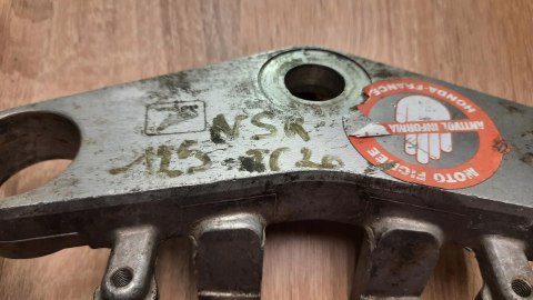 HONDA NSR 125 PÓŁKA GÓRNA ZAWIESZENIA