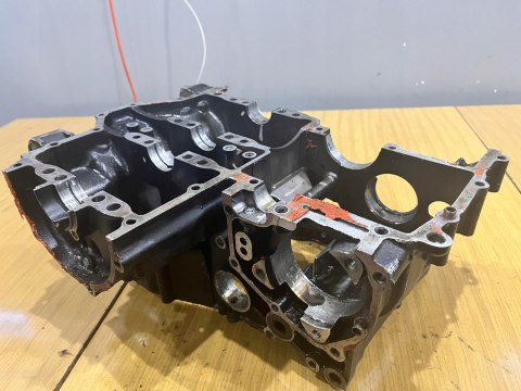 HONDA VF 750 F KARTER DOLNY BLOK SILNIKA