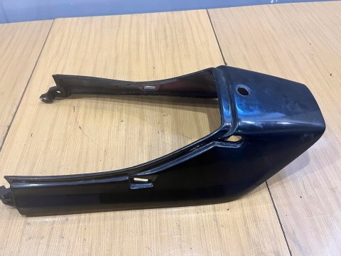 HONDA VF 750 F OGON ZADUPEK OSŁONA OWIEWKA