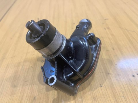 HONDA VF 750 F POMPA WODY WODNA HONDA VF 750 F POMPA WODY WODNA