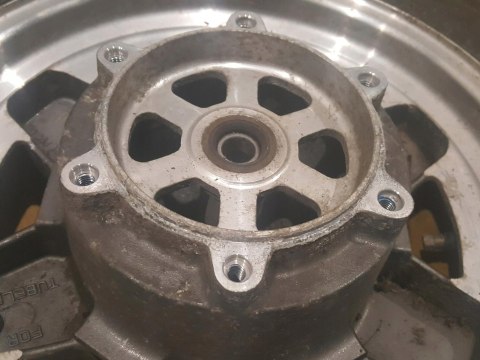 SUZUKI AN 250 BURGMAN KOŁO FELGA PRZÓD PRZEDNIA SUZUKI AN 250 BURGMAN KOŁO FELGA PRZÓD PRZEDNIA