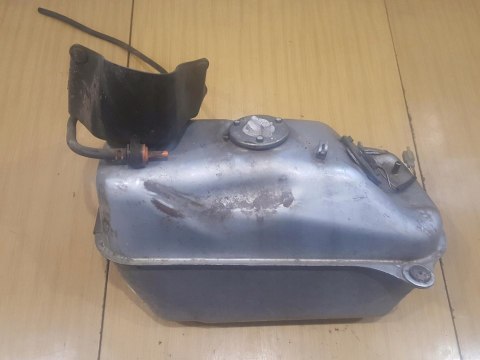 SUZUKI AN 250 BURGMAN ZBIORNIK PALIWA BAK SUZUKI AN 250 BURGMAN ZBIORNIK PALIWA BAK