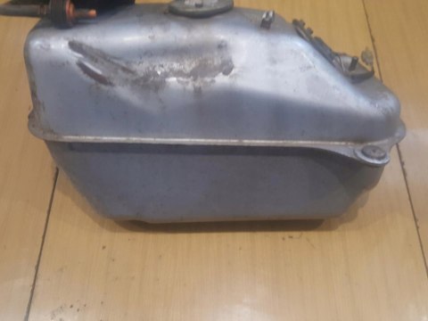 SUZUKI AN 250 BURGMAN ZBIORNIK PALIWA BAK SUZUKI AN 250 BURGMAN ZBIORNIK PALIWA BAK