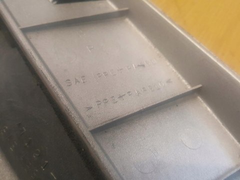 SUZUKI AN 250 RĄCZKA UCHWYT PASAŻERA OSŁONA KPL SUZUKI AN 250 RĄCZKA UCHWYT PASAŻERA OSŁONA KPL