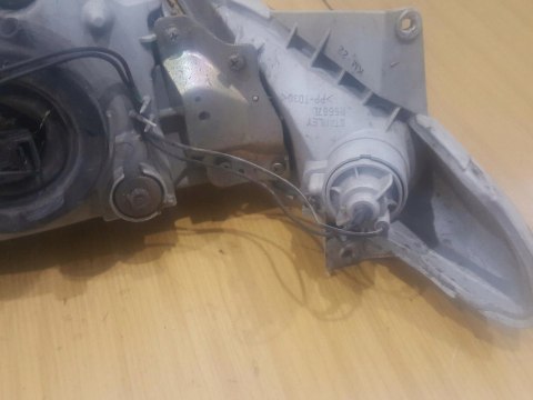 SUZUKI AN 250 REFLEKTOR LAMPA PRZÓD SUZUKI AN 250 REFLEKTOR LAMPA PRZÓD