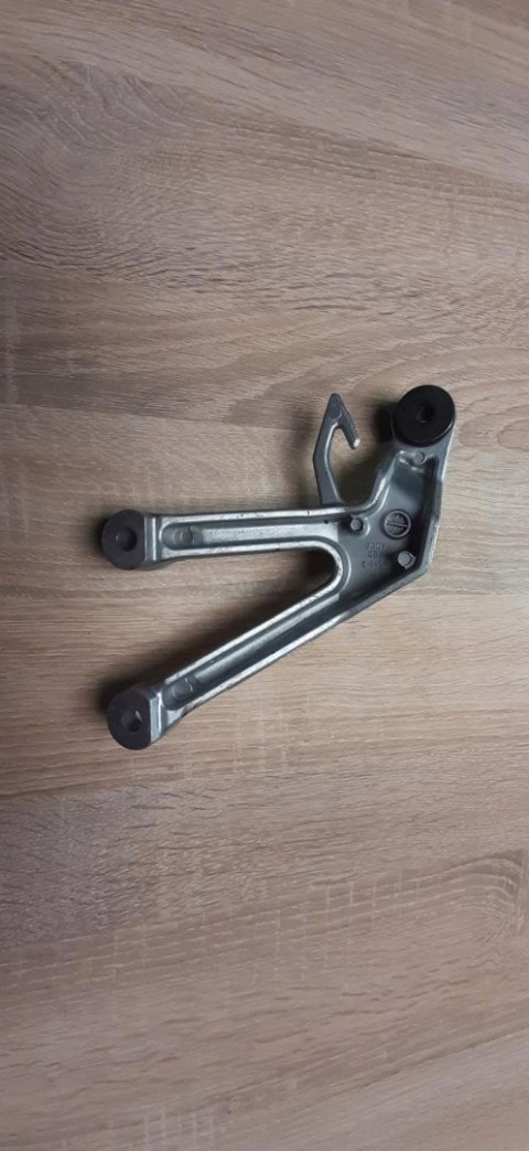 SUZUKI SV 1000 03-07 SET PODNÓŻEK PRAWY TYŁ SUZUKI SV 1000 03-07 SET PODNÓŻEK PRAWY TYŁ