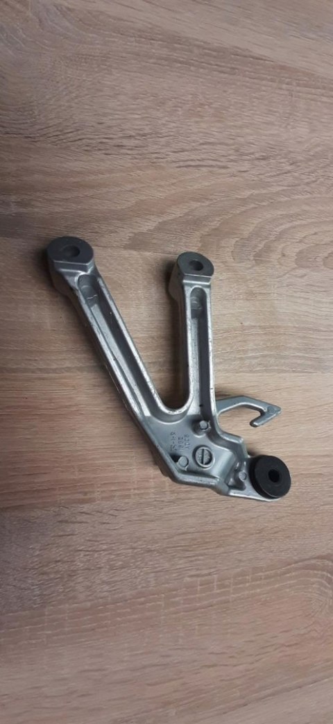 SUZUKI SV 1000 03-07 SET PODNÓŻEK PRAWY TYŁ SUZUKI SV 1000 03-07 SET PODNÓŻEK PRAWY TYŁ