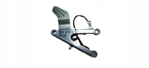 YAMAHA R1 RN 01 NR 04 SET MOCOWANIE PODNÓŻEK