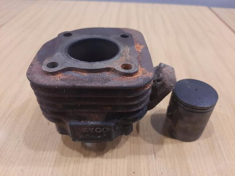 EXPLORER 50 2T CYLINDER TŁOK 3XY00 KOMPLET EXPLORER 50 2T CYLINDER TŁOK 3XY00 KOMPLET