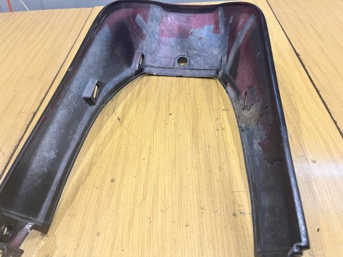 HONDA VF 750 F OGON ZADUPEK OSŁONA OWIEWKA