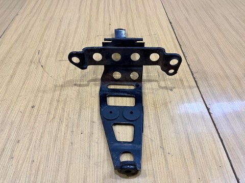 HONDA VF 750 F UCHWYT MOCOWANIE AKUMULATOR HONDA VF 750 F UCHWYT MOCOWANIE AKUMULATOR