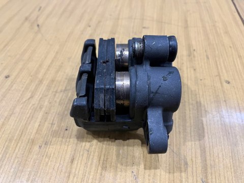 HONDA VF 750 F ZACISK HAMULCOWY TYŁ TYLNY HONDA VF 750 F ZACISK HAMULCOWY TYŁ TYLNY
