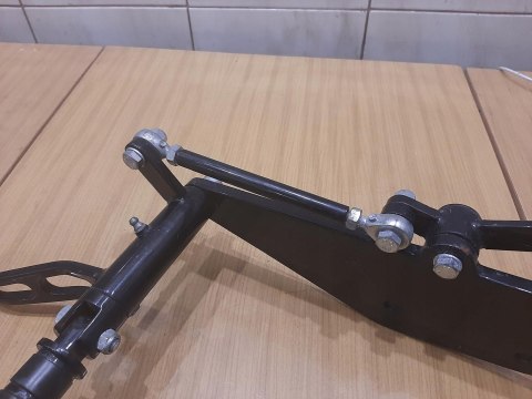 SET PODNÓŻEK DŹWIGNIA CUSTOM CHOPPER BOBBER KPL SET PODNÓŻEK DŹWIGNIA CUSTOM CHOPPER BOBBER KPL