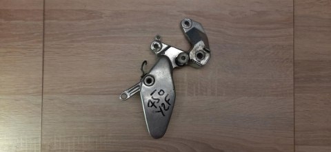 YAMAHA YZF 750 R 4FM SET PODNÓŻEK MOCOWANIE PRAWY YAMAHA YZF 750 R 4FM SET PODNÓŻEK MOCOWANIE PRAWY