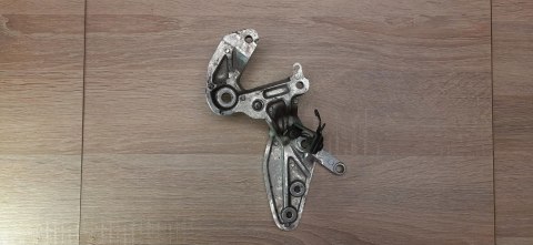 YAMAHA YZF 750 R 4FM SET PODNÓŻEK MOCOWANIE PRAWY YAMAHA YZF 750 R 4FM SET PODNÓŻEK MOCOWANIE PRAWY
