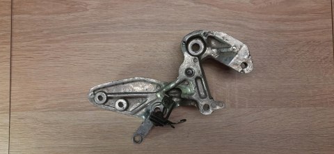 YAMAHA YZF 750 R 4FM SET PODNÓŻEK MOCOWANIE PRAWY YAMAHA YZF 750 R 4FM SET PODNÓŻEK MOCOWANIE PRAWY