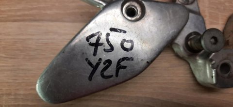 YAMAHA YZF 750 R 4FM SET PODNÓŻEK MOCOWANIE PRAWY YAMAHA YZF 750 R 4FM SET PODNÓŻEK MOCOWANIE PRAWY