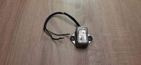 HONDA CB 250 350 REGULATOR NAPIĘCIA HONDA CB 250 350 REGULATOR NAPIĘCIA