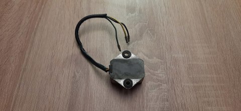 HONDA CB 250 350 REGULATOR NAPIĘCIA HONDA CB 250 350 REGULATOR NAPIĘCIA