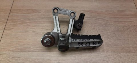 KAWASAKI GPZ 600 R SET PODNÓŻEK PRAWY TYŁ TYLNY KAWASAKI GPZ 600 R SET PODNÓŻEK PRAWY TYŁ TYLNY